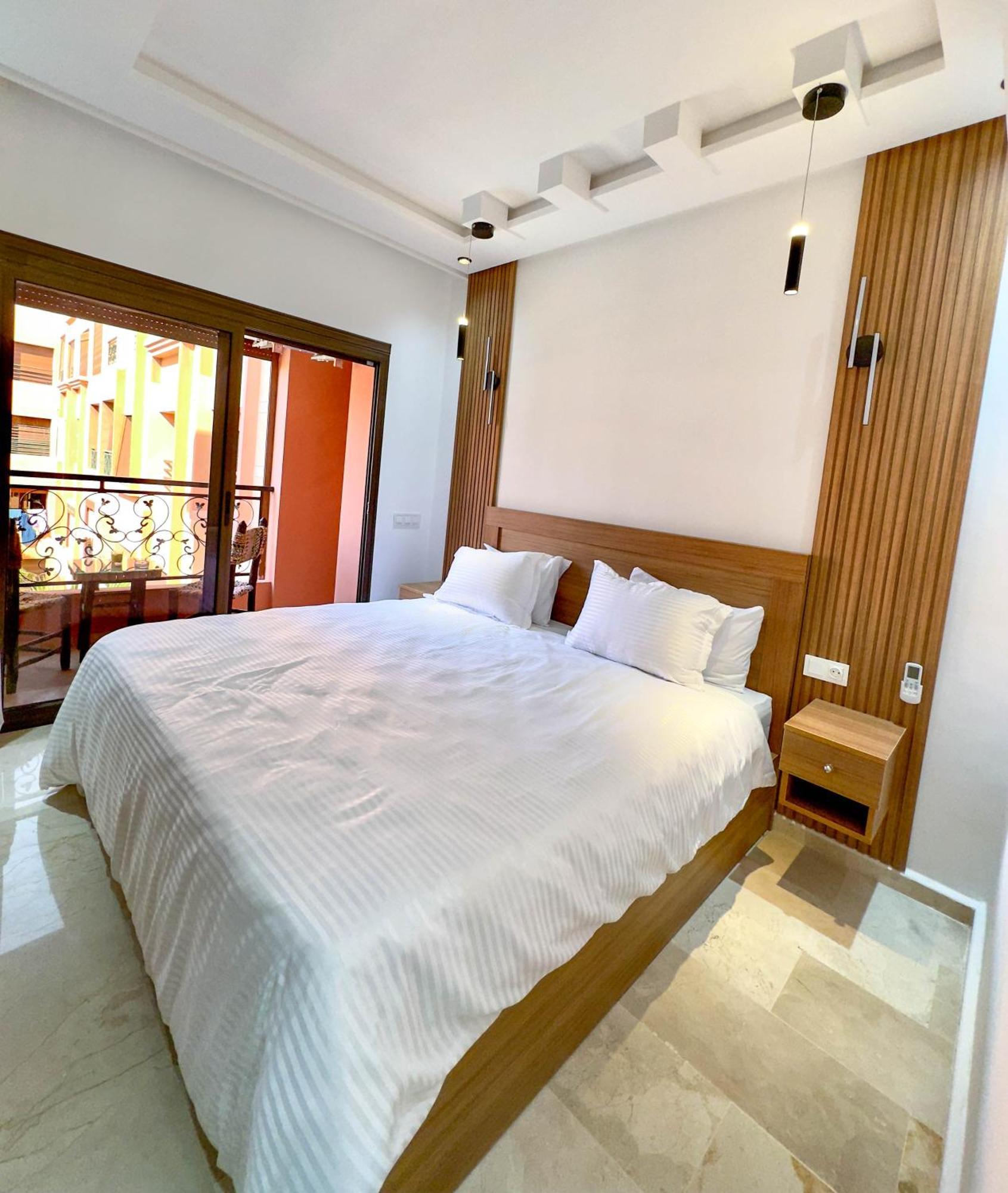 Top Location, Neuf, Piscine & Comfort Marrakesh Exterior photo